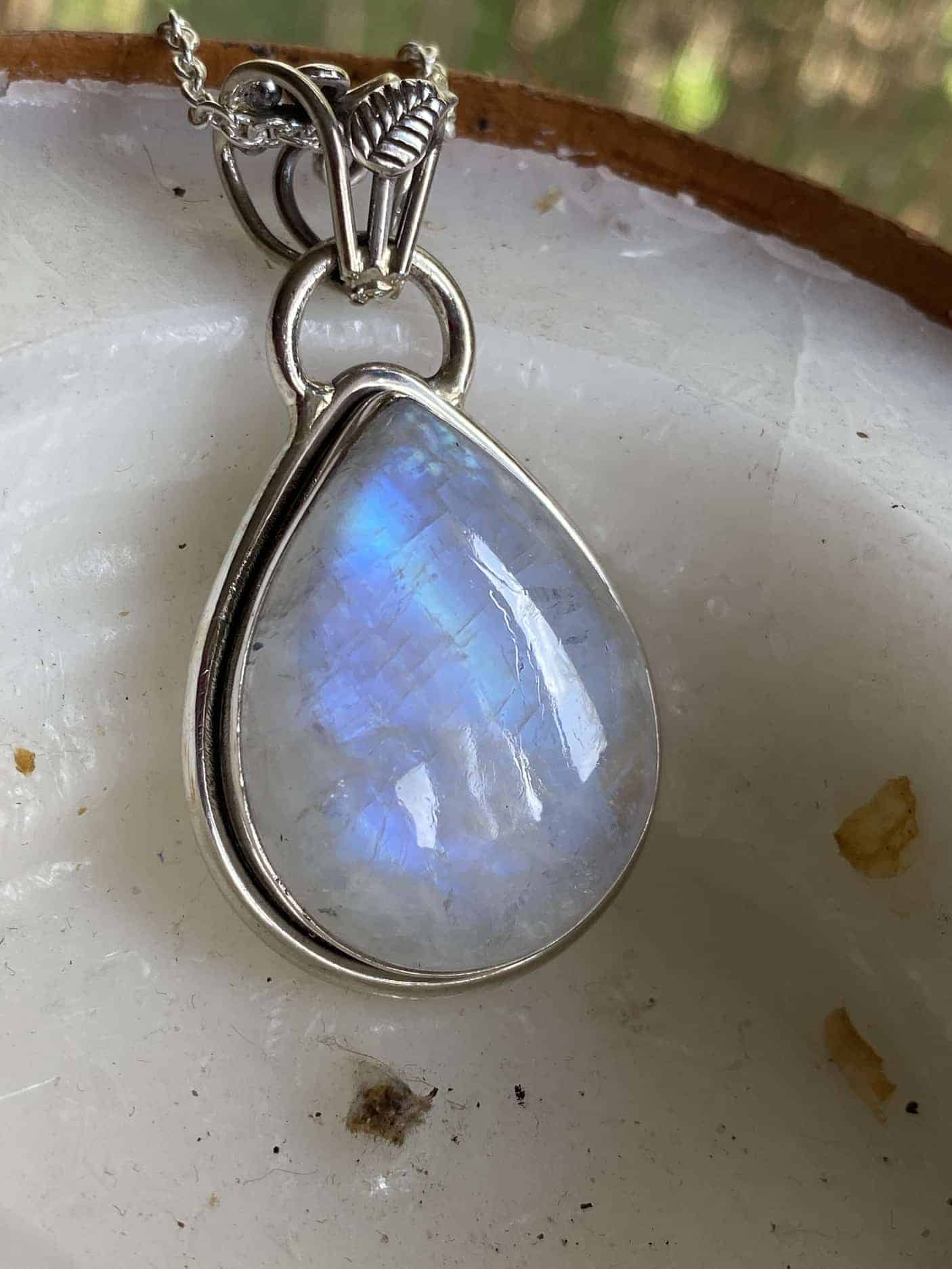 This Moon glory - Moonstone teardrop necklace sterling silver by Earth Karma is made with love by EARTH KARMA! Shop more unique gift ideas today with Spots Initiatives, the best way to support creators.