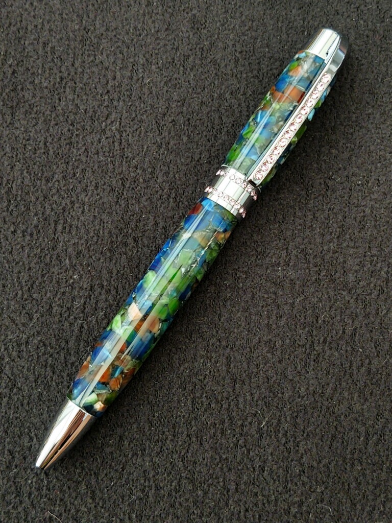 This Multi-Colored Princess Pen with Clear Crystals is made with love by Blackbear Designs! Shop more unique gift ideas today with Spots Initiatives, the best way to support creators.