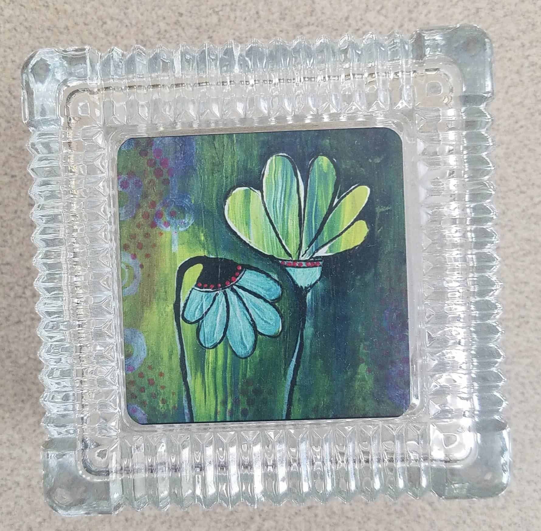 This Dripping Green - Glass Trinket Box is made with love by Studio Patty D! Shop more unique gift ideas today with Spots Initiatives, the best way to support creators.