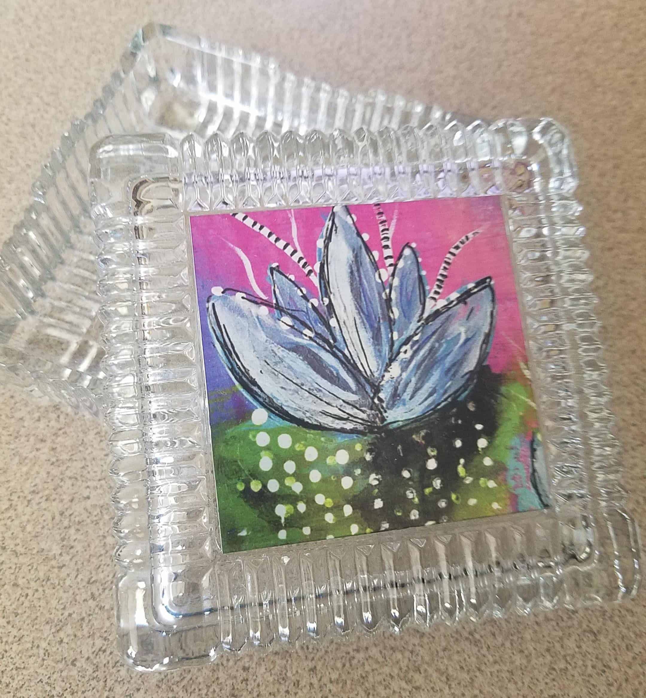 This Lotus - Glass Trinket Box is made with love by Studio Patty D! Shop more unique gift ideas today with Spots Initiatives, the best way to support creators.