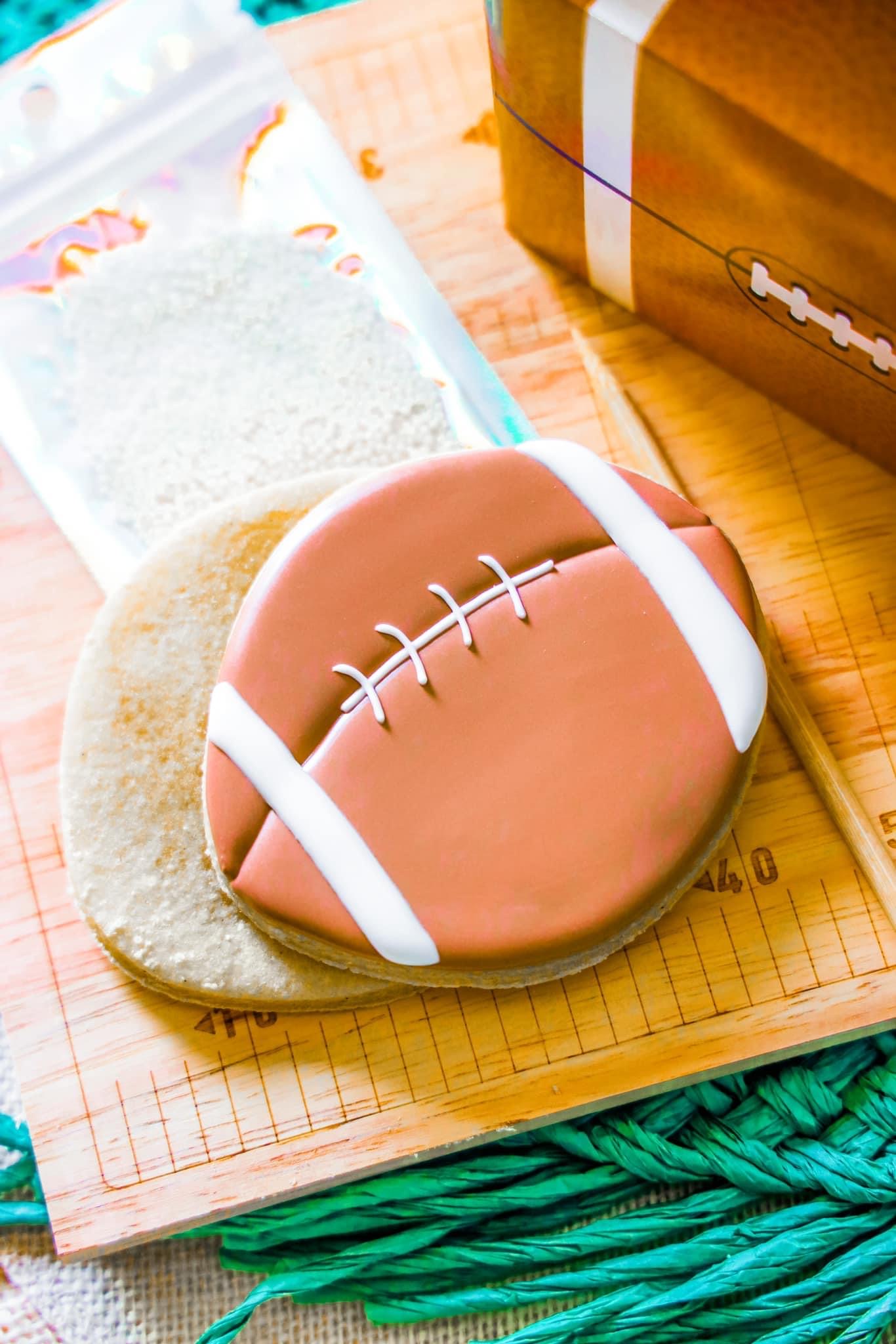 This Super Bowl DIY Cookie Kit PRE-ORDER is made with love by Forget Me Not Cookies! Shop more unique gift ideas today with Spots Initiatives, the best way to support creators.