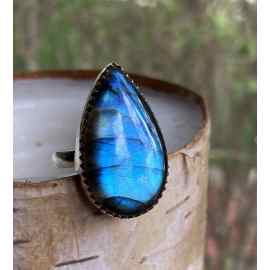 This Labradorite adjustable statement ring by Earth Karma is made with love by EARTH KARMA! Shop more unique gift ideas today with Spots Initiatives, the best way to support creators.