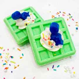 This Waffle Bath Bomb - Green is made with love by Calla Lily Cosmetics! Shop more unique gift ideas today with Spots Initiatives, the best way to support creators.