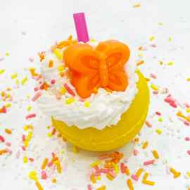 This Bubbly Bath Bomb - Yellow is made with love by Calla Lily Cosmetics! Shop more unique gift ideas today with Spots Initiatives, the best way to support creators.